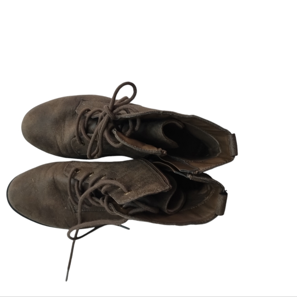 Boots - Picture 2 of 2